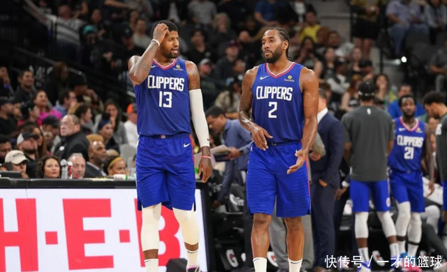 网球到底是黄色还是绿色的？ 你们觉得呢？（网球究竟是黄色还是绿色？你怎么看？）