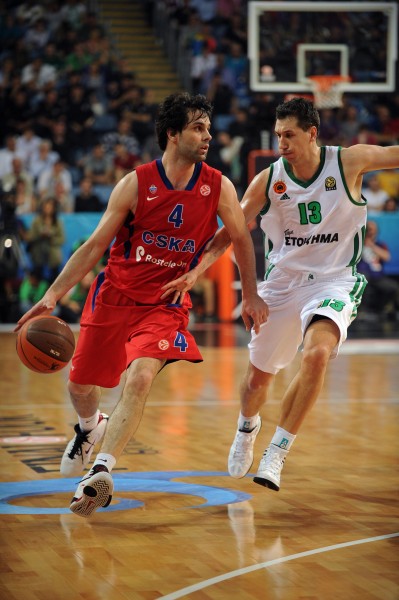 战曼联梅开二度，官方：摩根-罗杰斯当选英超第17轮最佳球员（对阵曼联独中两元，官方宣布：摩根-罗杰斯当选英超第17轮最佳球员）