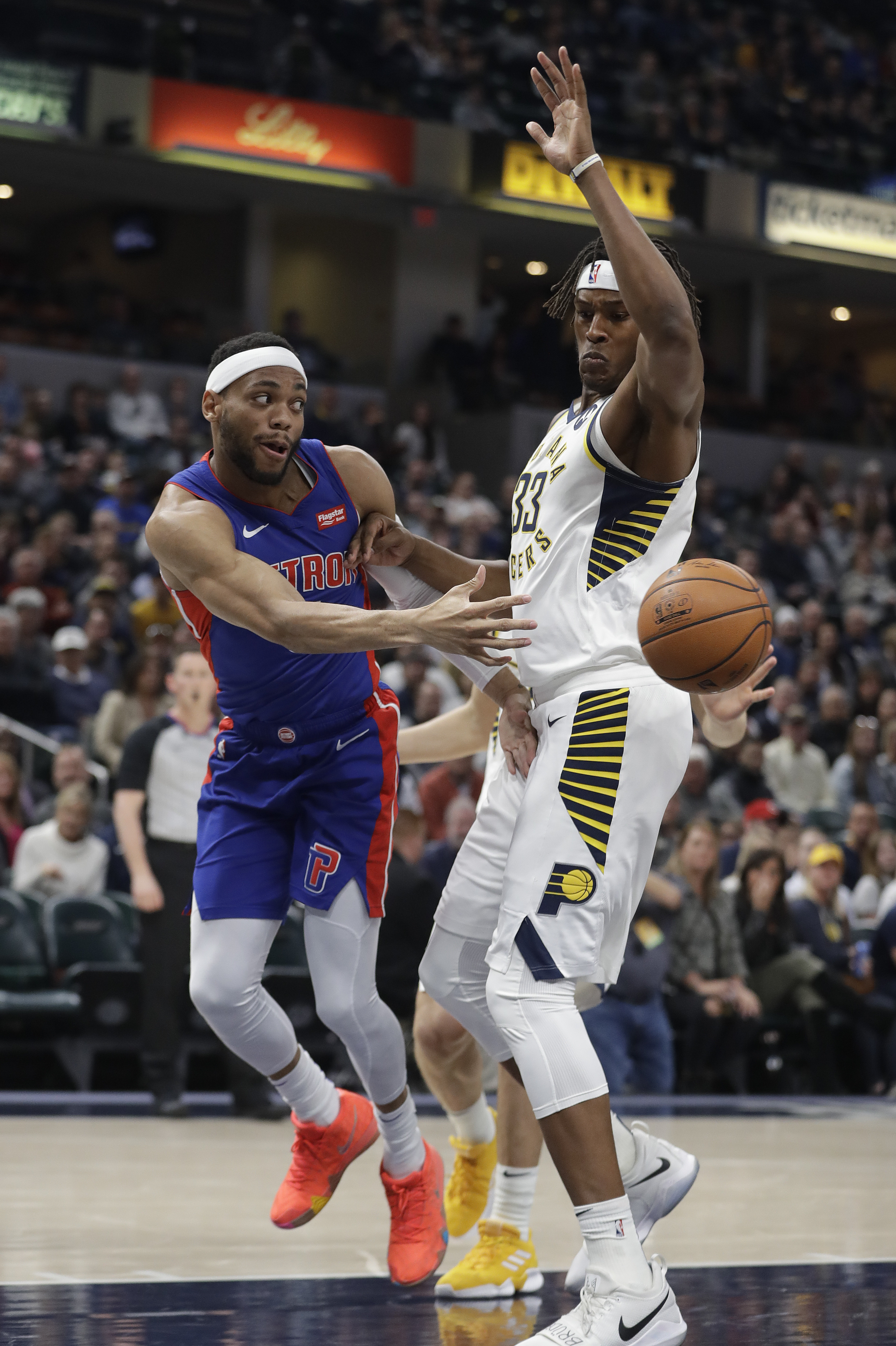 库里：不管职业生涯罚进了多少球，在关键时刻还是会紧张的（库里：即便职业生涯命中再多罚球，关键时刻仍旧会紧张）