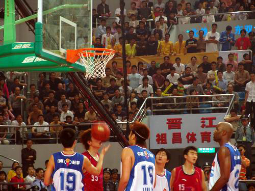 1-5惨败，任航批评：如果年轻球员这心态来踢球，生涯会很难（1-5大败后，任航直言：年轻球员若抱着这种心态踢，前途堪忧）