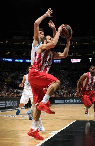 凯尔特人主帅：我曾研究过加斯佩里尼的战术风格，我很敬重他（凯尔特人主帅称曾研究加斯佩里尼的战术风格，对其十分敬重）