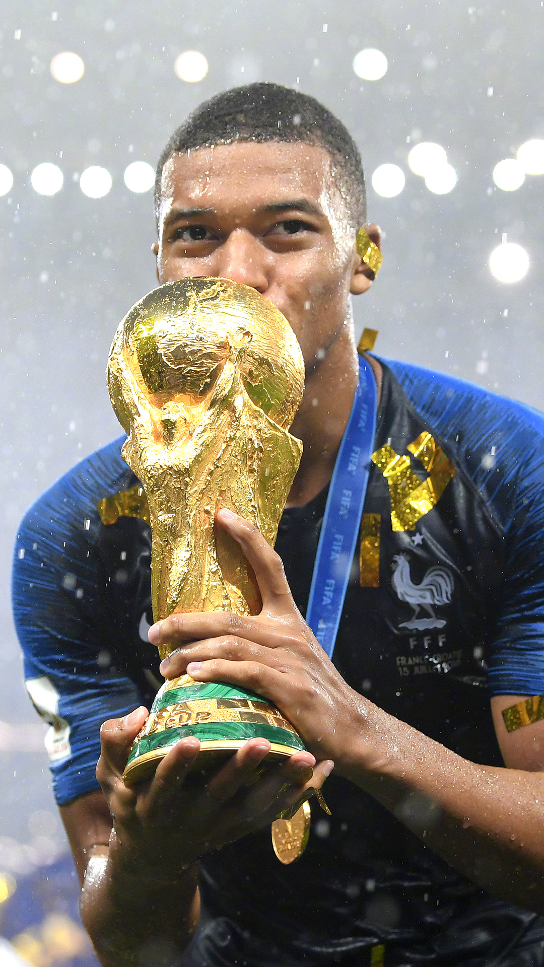 切马：比起布斯克茨，我觉得自己更像罗德里（切马自评：更像罗德里，而非布斯克茨）